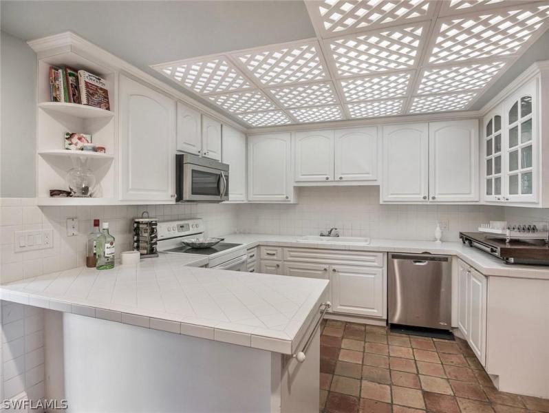 1323 Gasparilla Drive gallery image #32