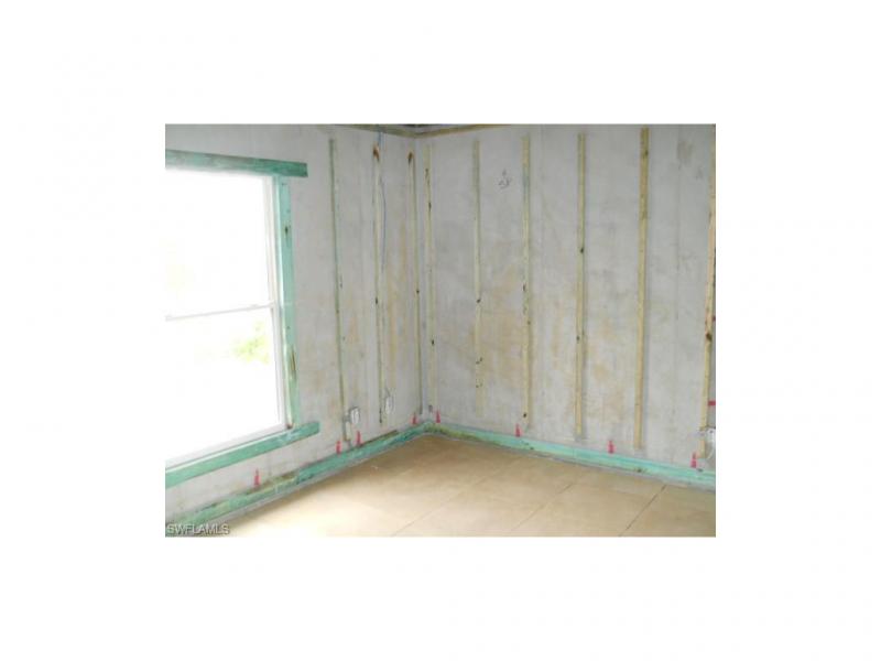 903 Grant BLVD Lehigh Acres, FL 33974 photo 7