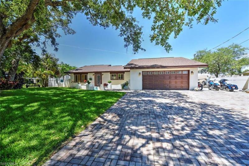 14801 Oakwood, Fort Myers, FL