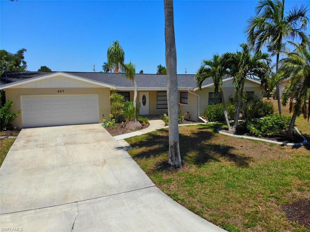 Homes for sale in the Waterway Estates subdivision North Fort Myers