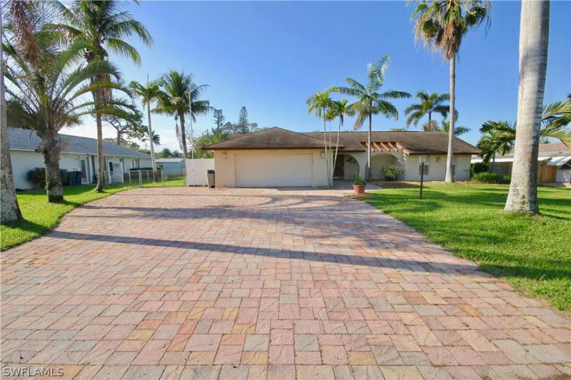 2430 Woodland, Fort Myers, FL