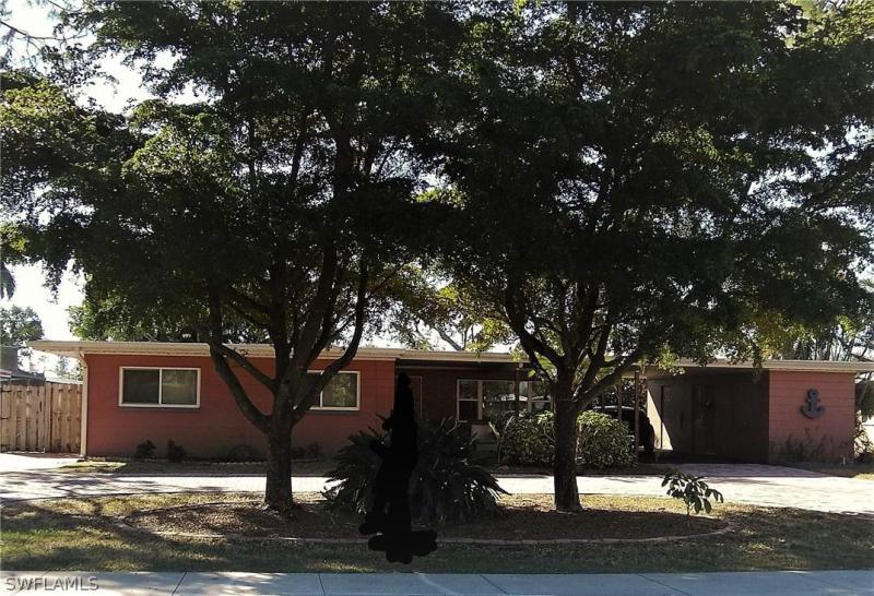 2142 Sunrise BLVD Fort Myers, FL 33907 photo 1