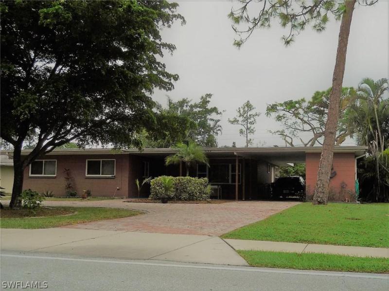 2142 Sunrise BLVD Fort Myers, FL 33907 photo 3