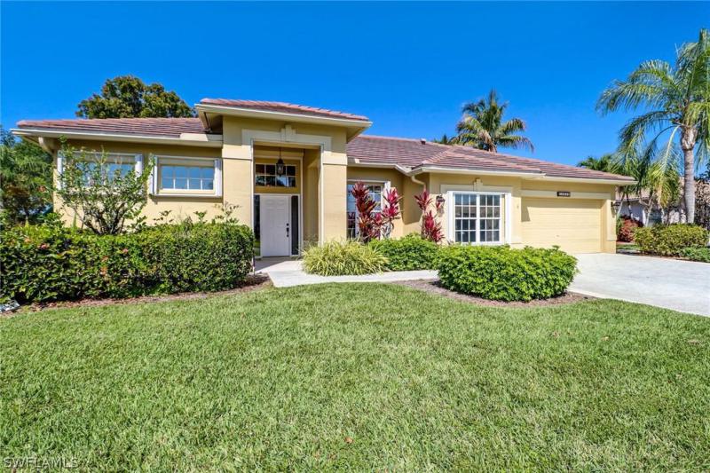 Homes for sale in the Cross Creek Estates subdivision Fort Myers, FL