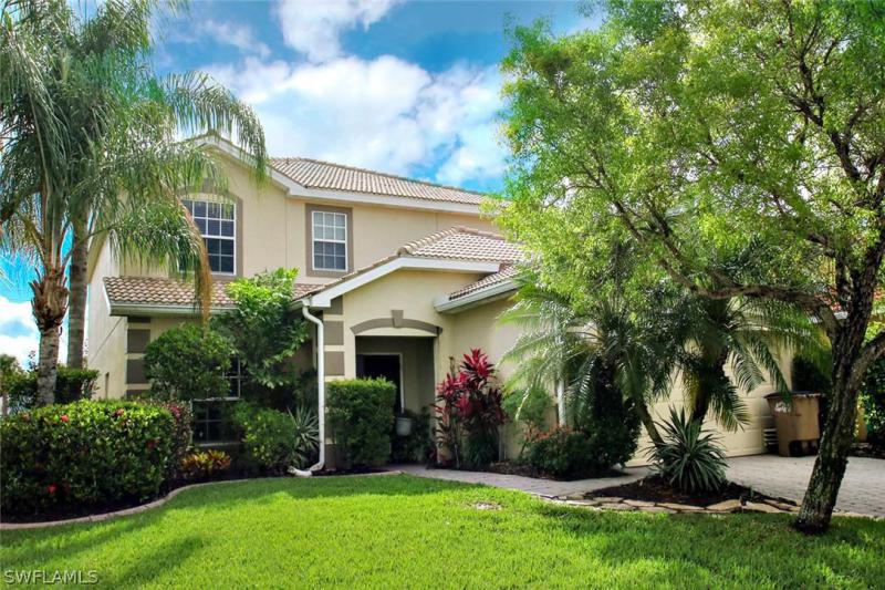Homes for sale in the Heatherwood Lakes subdivision Cape Coral, FL