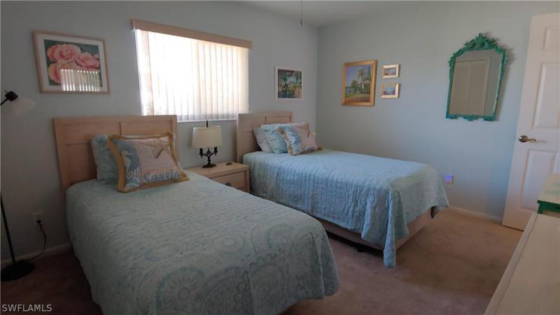 1117 SE 29th Terrace gallery image #21