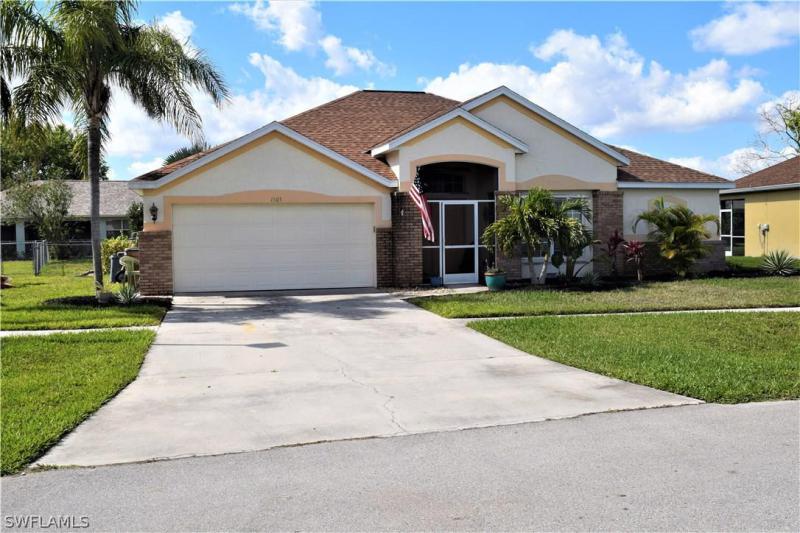 Varsity Lakes Homes for Sale and Real Estate in Lehigh Acres, Florida