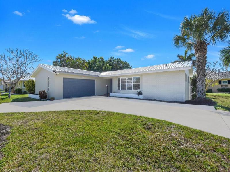 386  Parkway,  FORT MYERS, FL