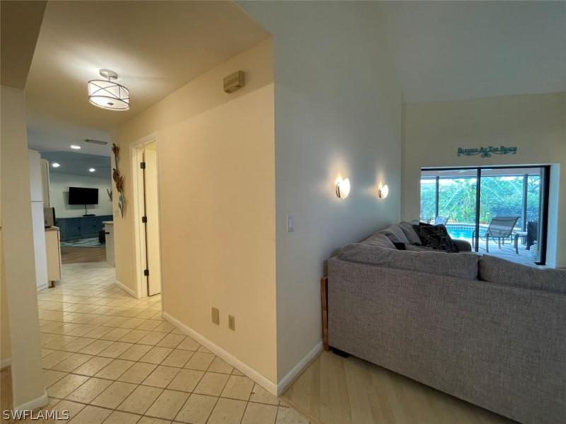 4909 SW 9th Place gallery image #16