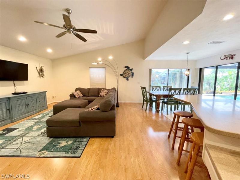 4909 SW 9th Place gallery image #22