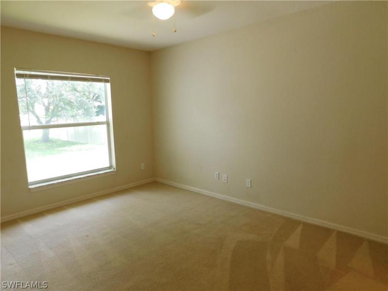 2245 SW 28th Street gallery image #28