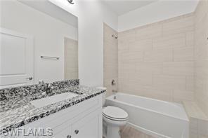 1004 NW 35th Place gallery image #13