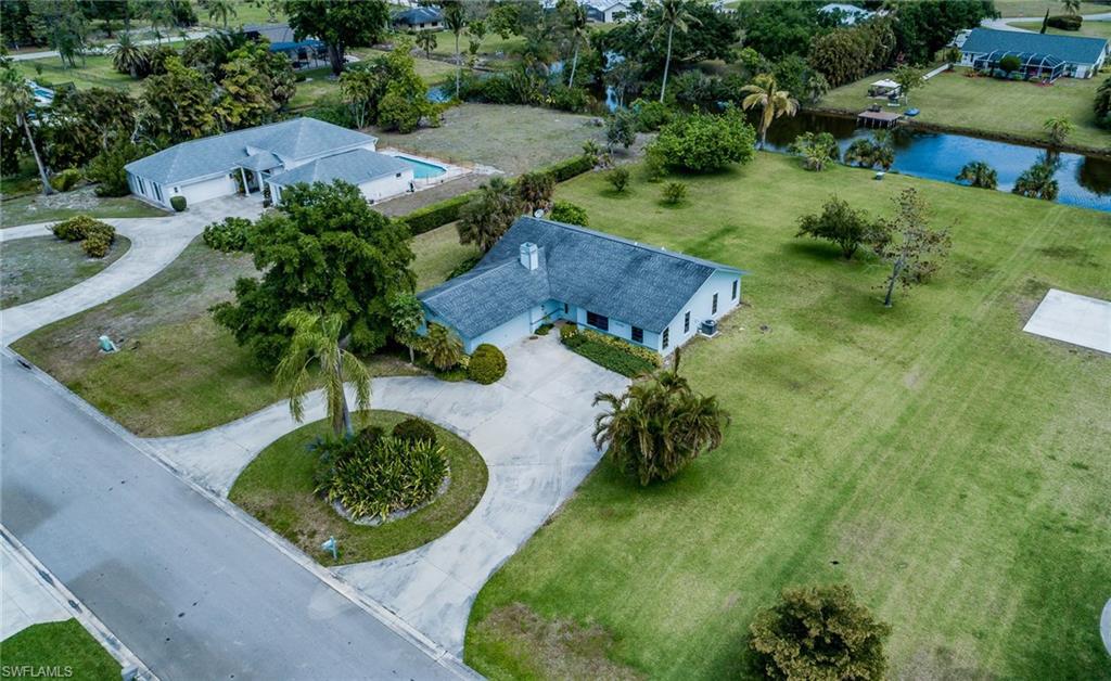 9256 Winterview DR Naples, FL 34109 photo 1