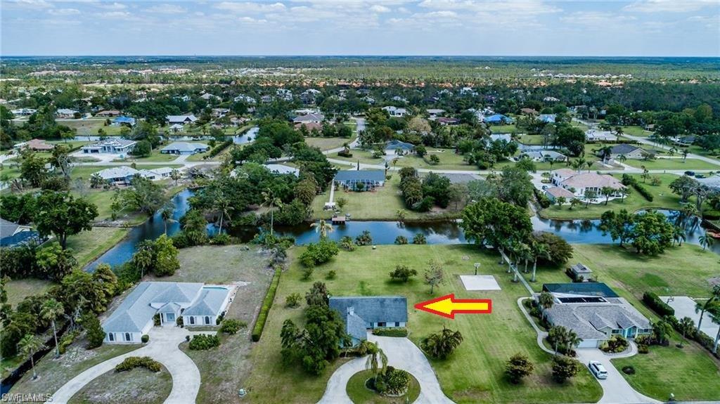 9256 Winterview DR Naples, FL 34109 photo 2