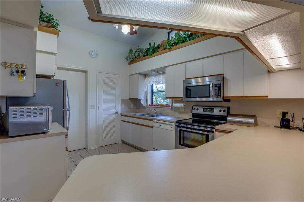 9256 Winterview DR Naples, FL 34109 photo 26