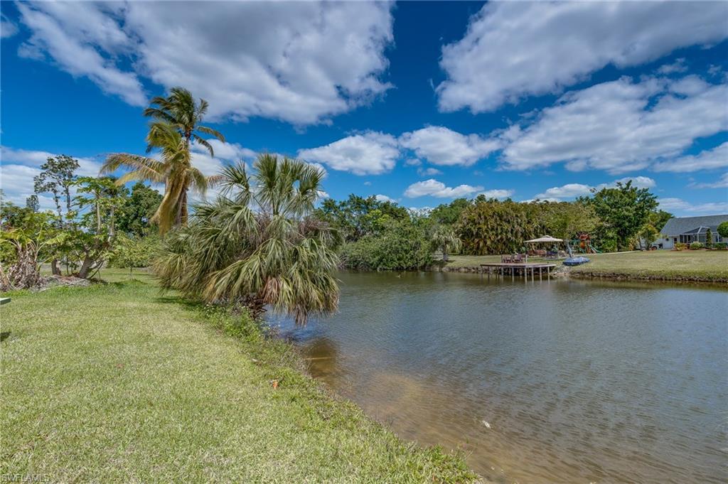 9256 Winterview DR Naples, FL 34109 photo 3