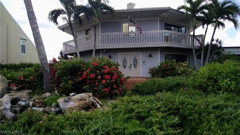 8461 Casa Del Rio, Fort Myers, FL