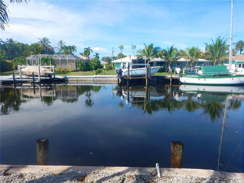 806 Fairlawn CT Marco Island, FL 34145 photo 21