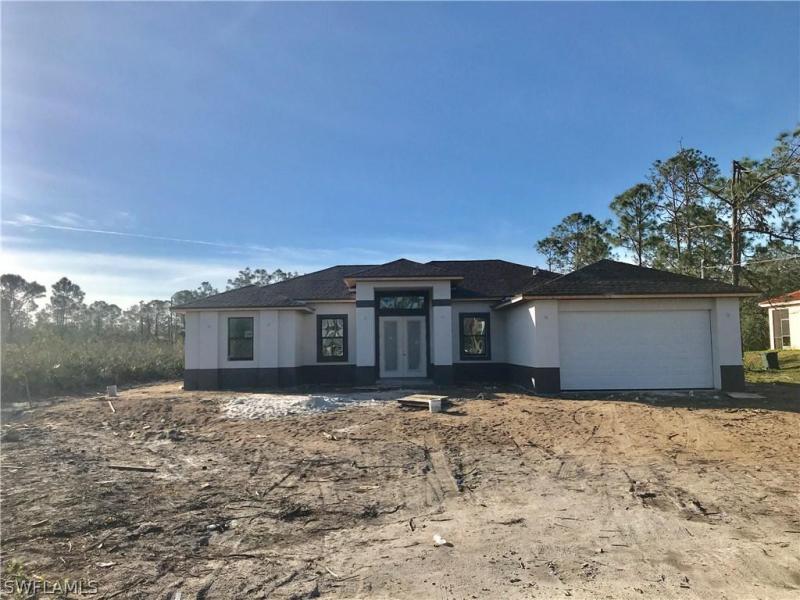 543 8th ST Naples, FL 34120 photo 2
