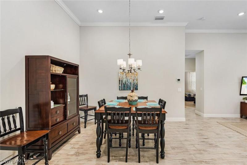 1635 NW 38th Avenue gallery image #13