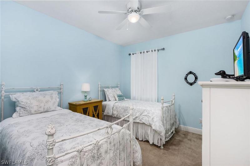 1635 NW 38th Avenue gallery image #24