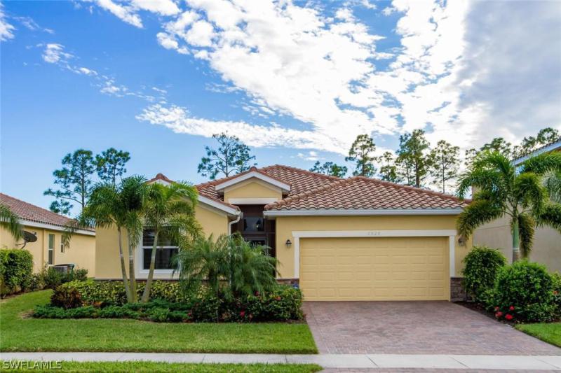 2528 Laurentina, Cape Coral, FL