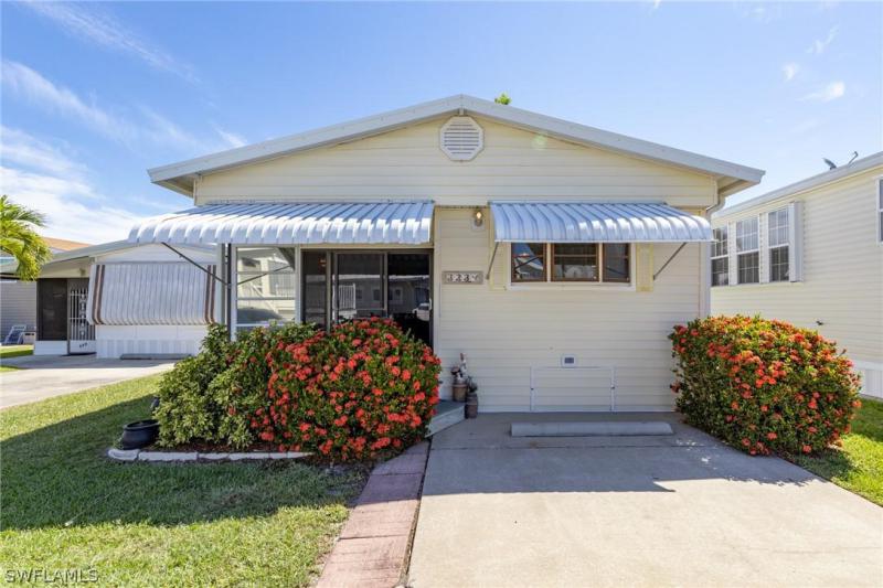 Homes for sale in the Palmetto Palms R V subdivision Fort Myers, FL