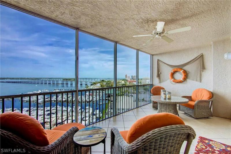 2090 W 1st, Fort Myers, FL