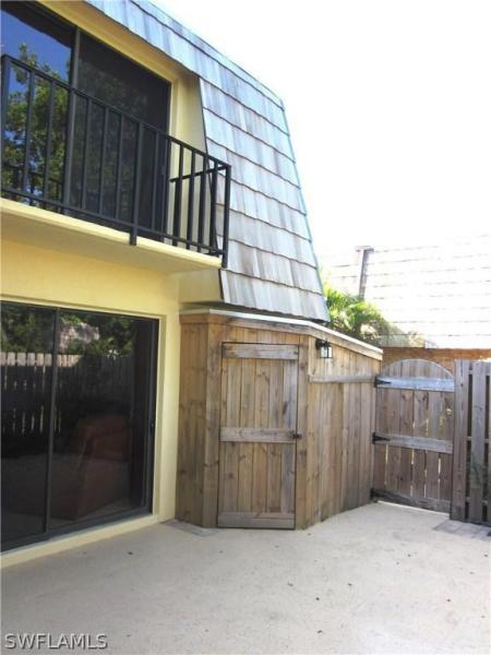 5574 Malt DR 2 Fort Myers, FL 33907 photo 2