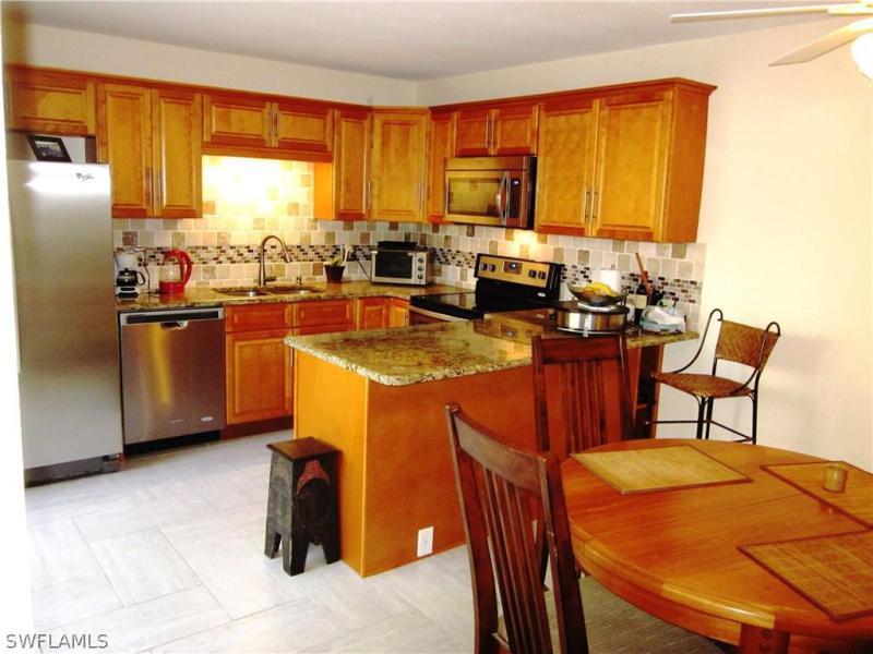5574 Malt DR 2 Fort Myers, FL 33907 photo 3