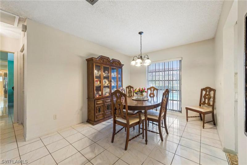 2336 Kent AVE Fort Myers, FL 33907 photo 4