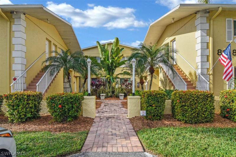 Homes for sale in the Gladiolus Gardens Condo Assn subdivision Fort Myers, FL Real Estate