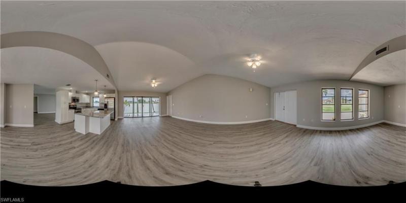 208 SE 10th Avenue gallery image #5