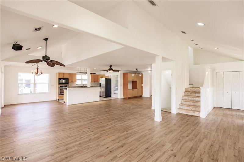 1290 Rainbow Court gallery image #2