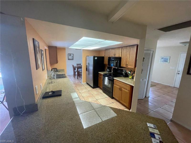 4908 SW 1st Court gallery image #14
