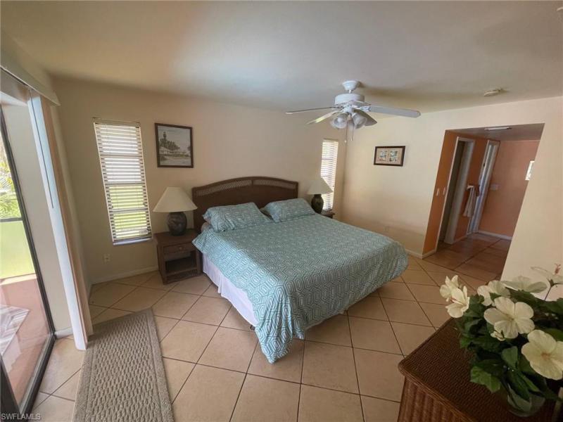 4908 SW 1st Court gallery image #15