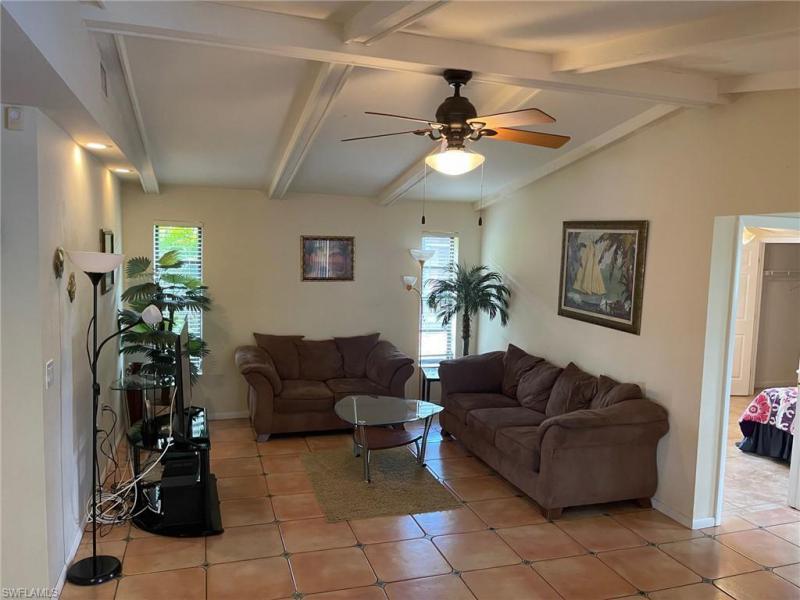 4908 SW 1st Court gallery image #6
