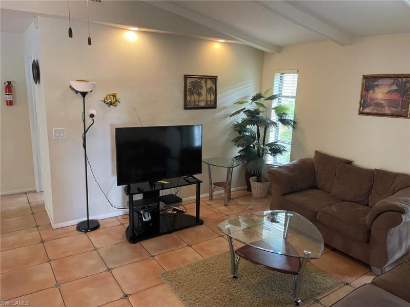 4908 SW 1st Court gallery image #7