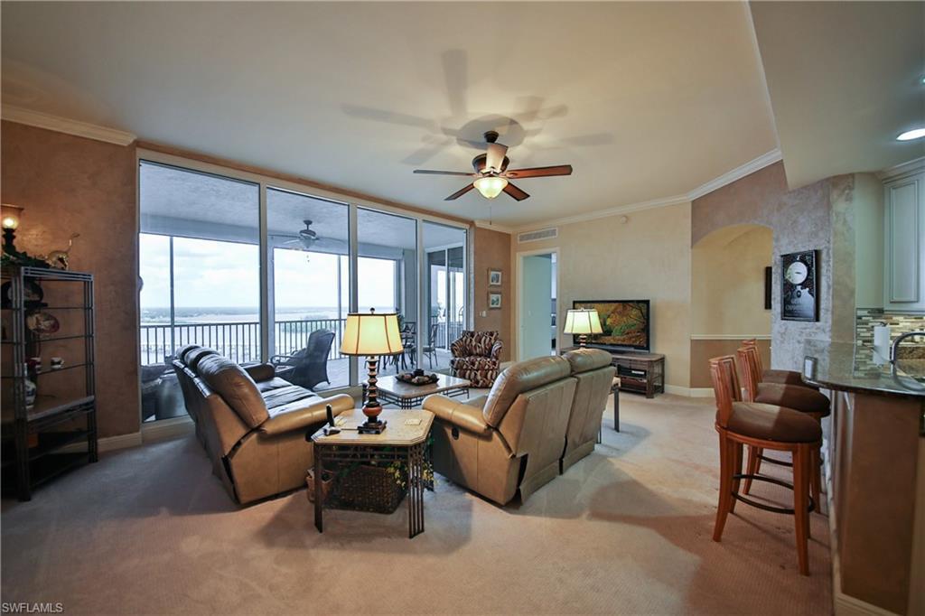 2090 W First, Fort Myers, FL