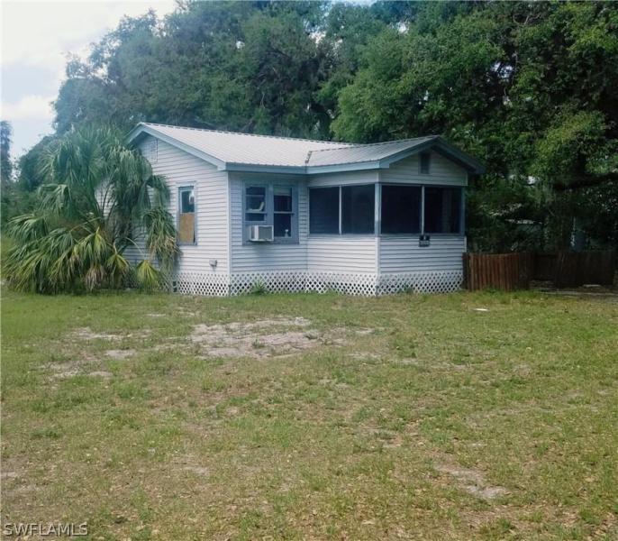 200 Hendry, Labelle, FL