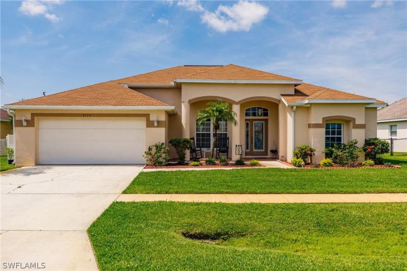 Varsity Lakes Homes for Sale and Real Estate in Lehigh Acres, Florida