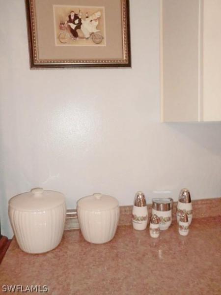 4901 Victoria Drive #102 gallery image #9