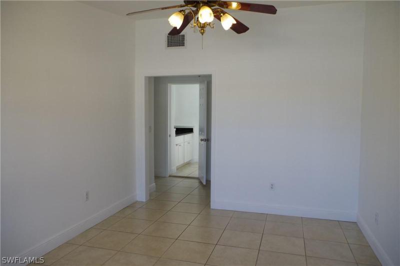 2248 Aldridge AVE Fort Myers, FL 33907 photo 6