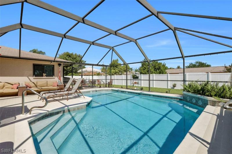 1905 SE Van Loon, Cape Coral, FL
