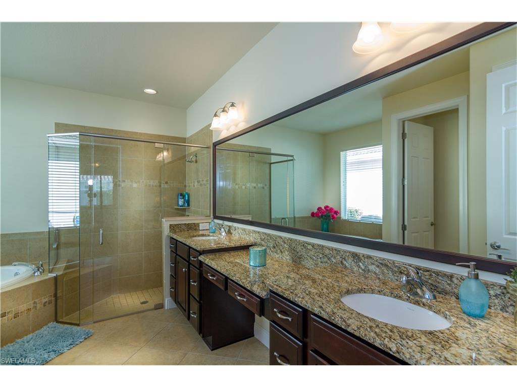 7830 Martino CIR Naples, FL 34112 photo 14