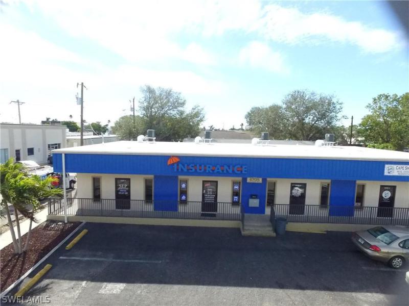 4705 Vincennes BLVD Cape Coral, FL 33904 photo 10