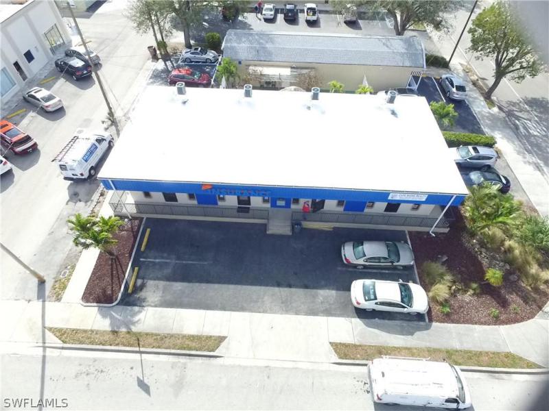 4705 Vincennes BLVD Cape Coral, FL 33904 photo 3
