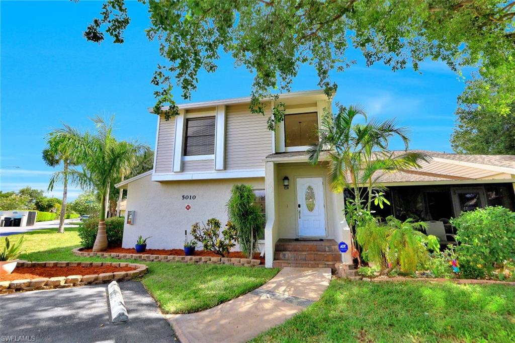 Homes for sale in the Courtyards Of Cape Coral South subdivision Cape