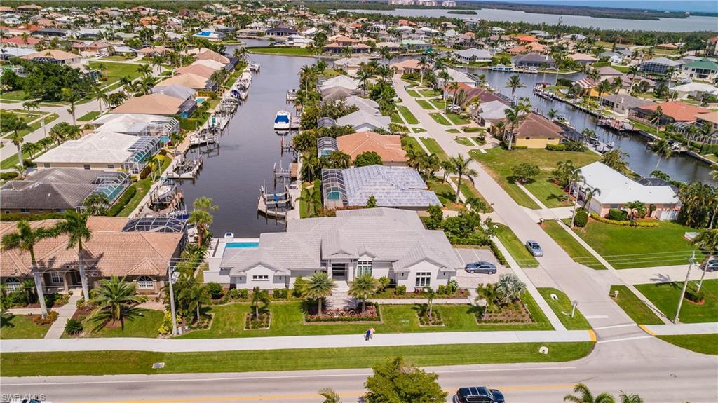 1800 Menorca CT Marco Island, FL 34145 photo 29