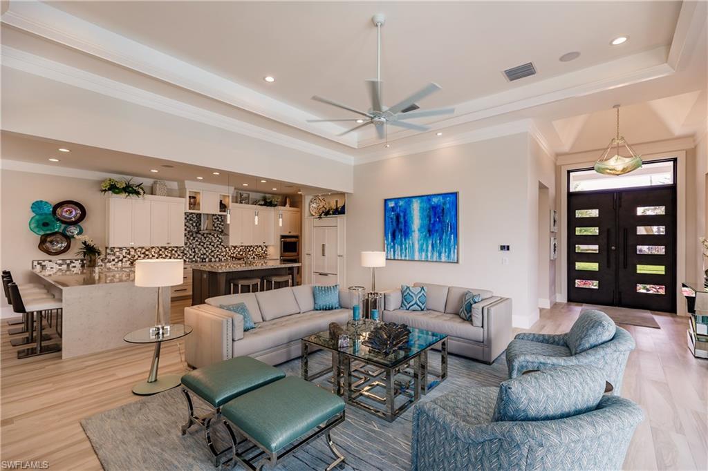 1800 Menorca CT Marco Island, FL 34145 photo 6